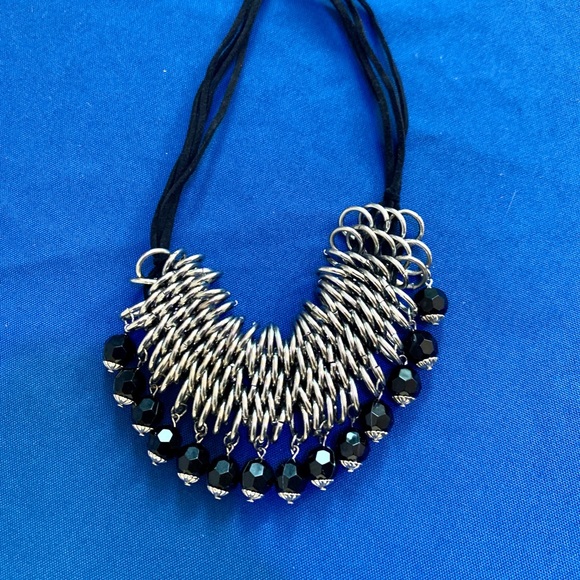 Statement necklace 👀✅ Gorgeous!! - Picture 3 of 9